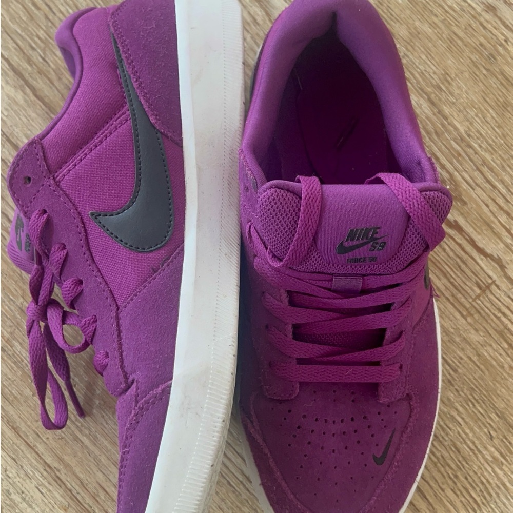 Nike SB Plum Sneakers